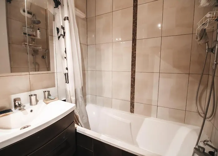 Guestready - De Charme Pres Du Buttes Chaumont * Paris